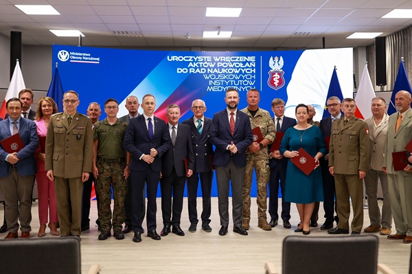 opis - PROF. WALDEMAR MACHAŁA JOINS THE SCIENTIFIC COUNCIL  OF LEADIND MILITARY MEDICAL INSTITUTES