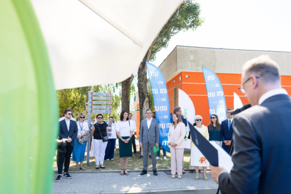 the foundation act and the laying of the cornerstone for the construction of the U1 6