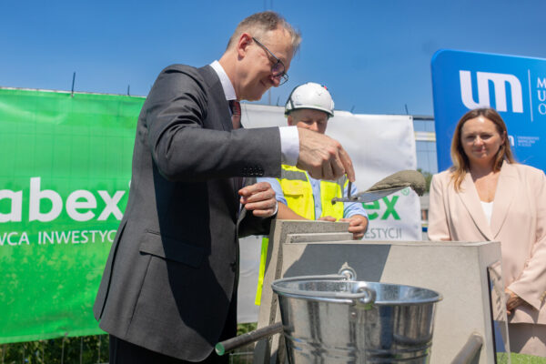 the foundation act and the laying of the cornerstone for the construction of the U1 20