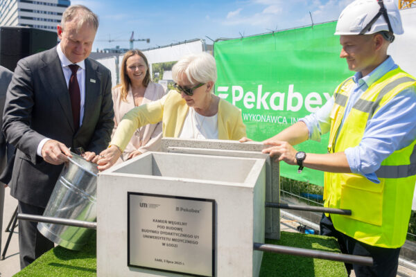the foundation act and the laying of the cornerstone for the construction of the U1 22