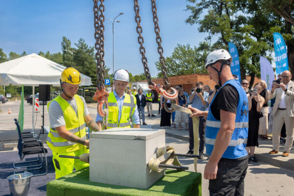 the foundation act and the laying of the cornerstone for the construction of the U1 25