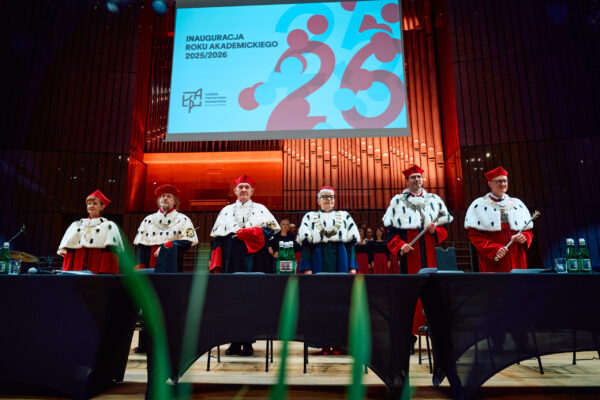 opis - LODZ ACADEMIC PARTNERSHIP INAUGURATES THE 2025/2026 ACADEMIC YEAR AT LODZ PHILHARMONIC
